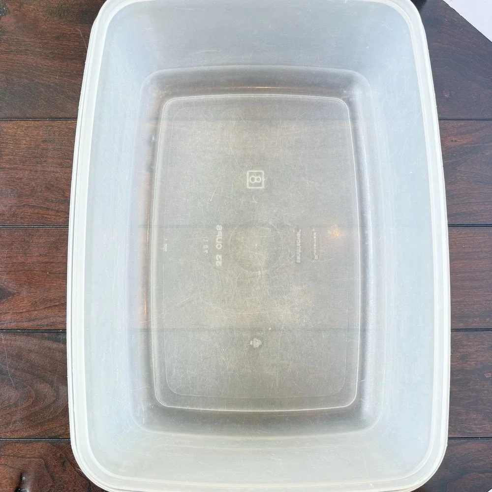 Vtg Rubbermaid Servin Saver Storage Container #8 33 Cups Almond‎ Lid Rectangle
